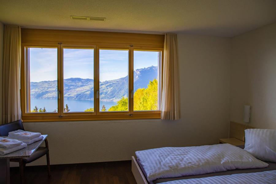 Auszeit-Hotel Z Aeschiried Aeschi Bei Spiez الغرفة الصورة