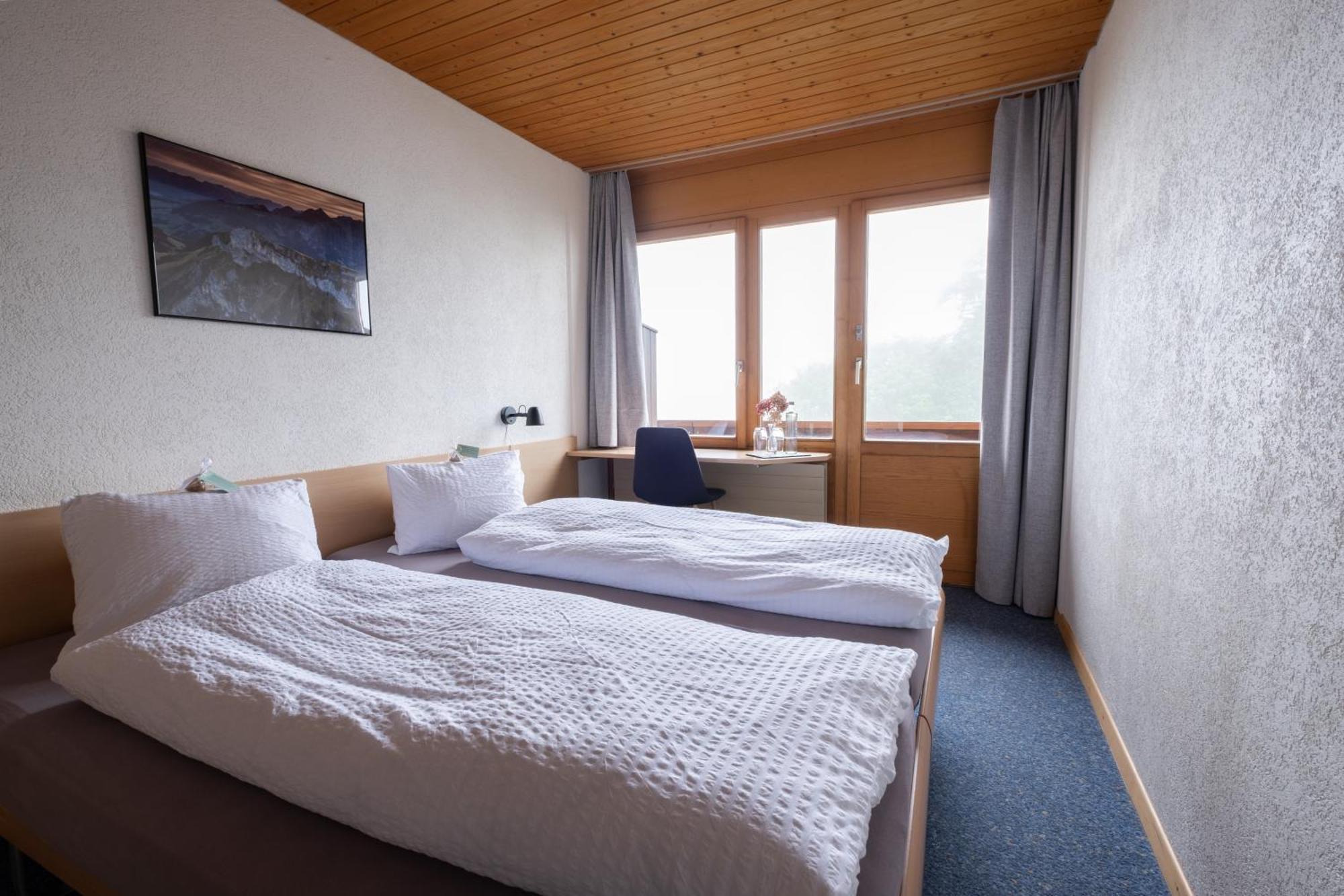 Auszeit-Hotel Z Aeschiried Aeschi Bei Spiez الغرفة الصورة