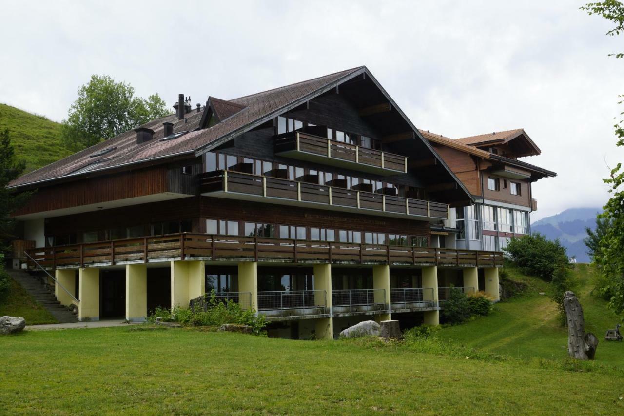 Auszeit-Hotel Z Aeschiried Aeschi Bei Spiez الغرفة الصورة