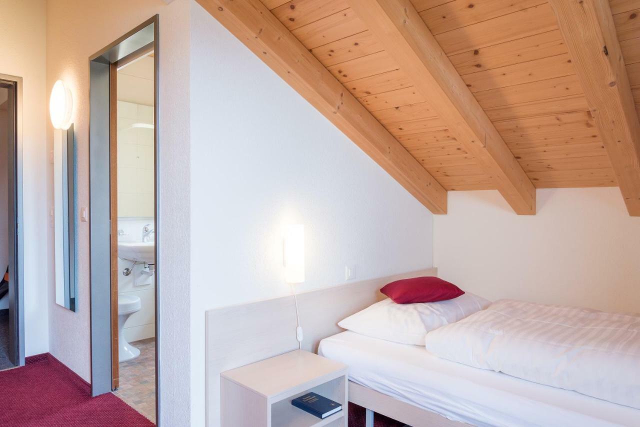 Auszeit-Hotel Z Aeschiried Aeschi Bei Spiez الغرفة الصورة